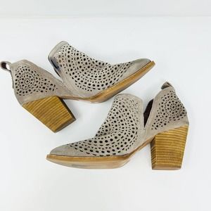 Jeffery Campbell Rosalee Perforated Leather Boots Beige Taupe Gray Size 9
